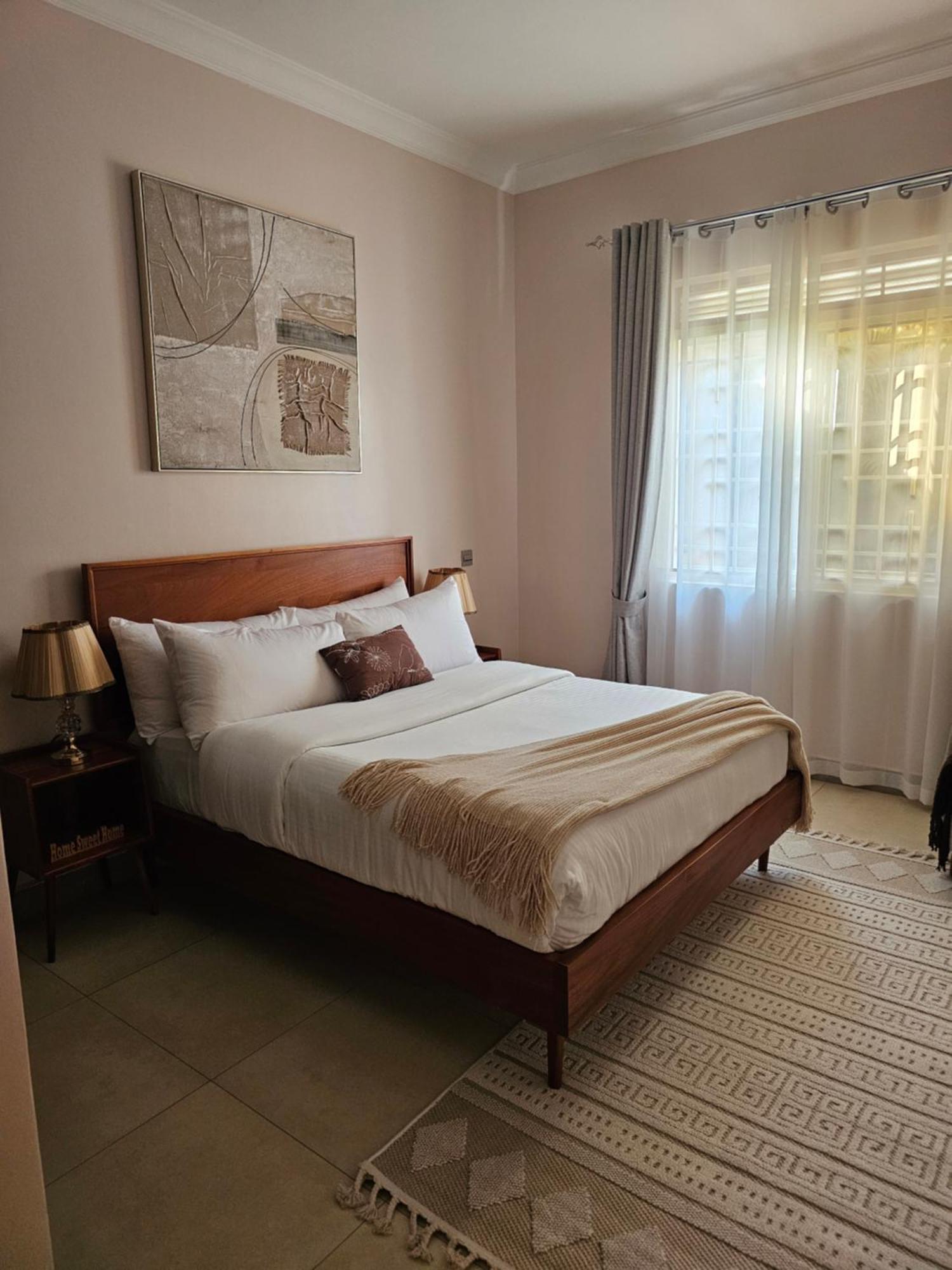 Alsander Homes Raspberry Kampala Luaran gambar
