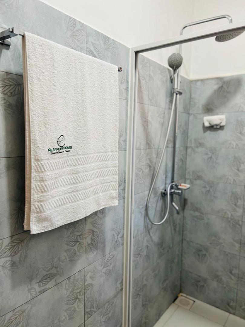 Alsander Homes Raspberry Kampala Luaran gambar