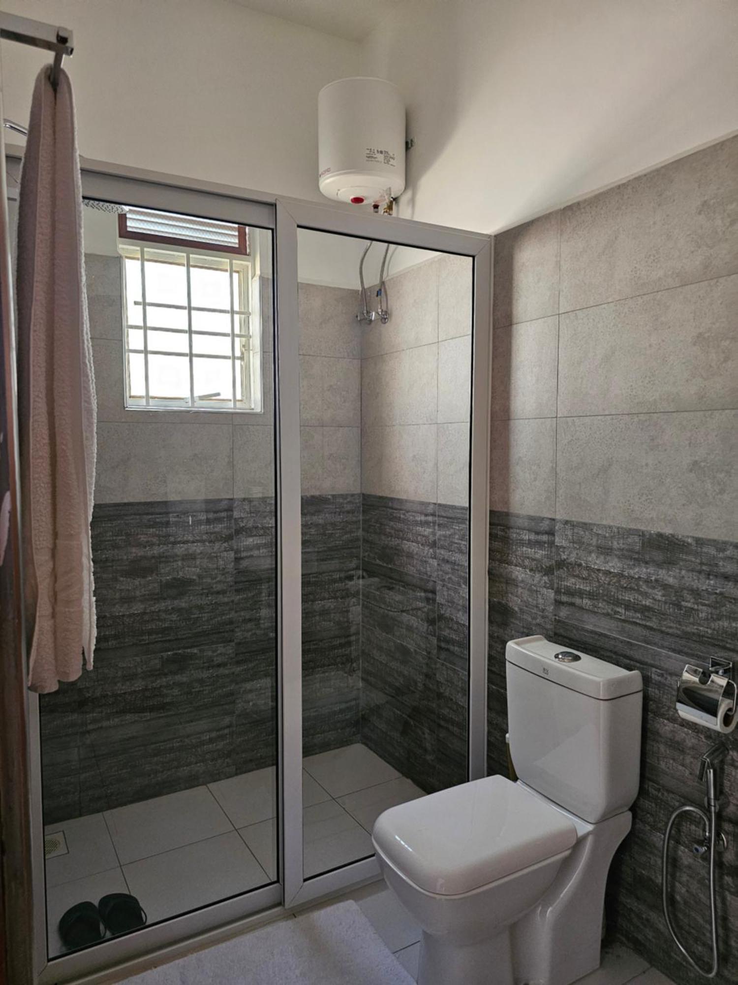 Alsander Homes Raspberry Kampala Luaran gambar